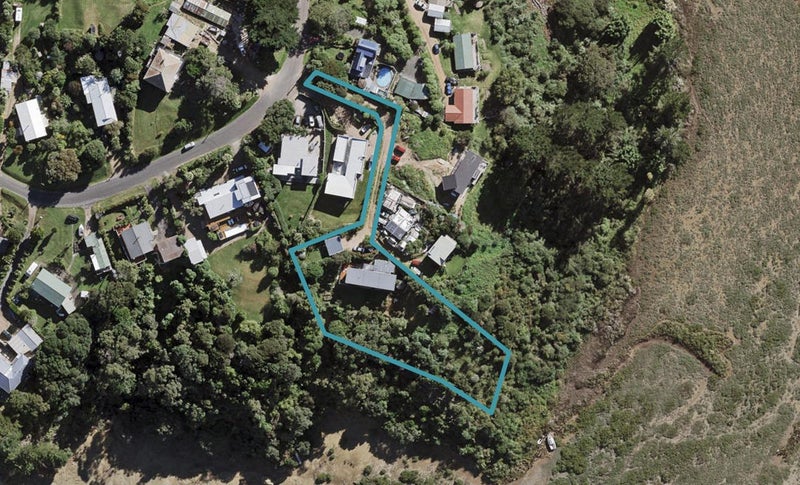 25A Calais Terrace, Ostend, Waiheke Island - Carousel 1