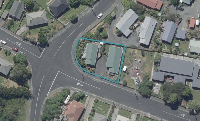 12A Lowe Street, Liberton, Dunedin - Carousel 1