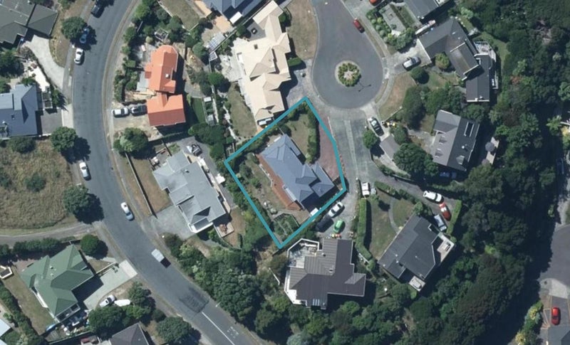 6 Pendeen Place, Camborne, Porirua - Carousel 1