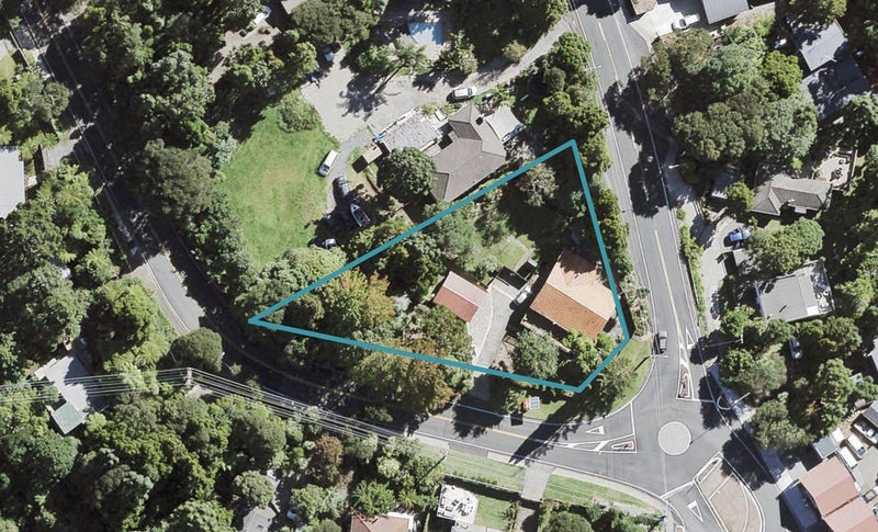 239 Woodlands Park Road, Titirangi, Auckland - Carousel 1
