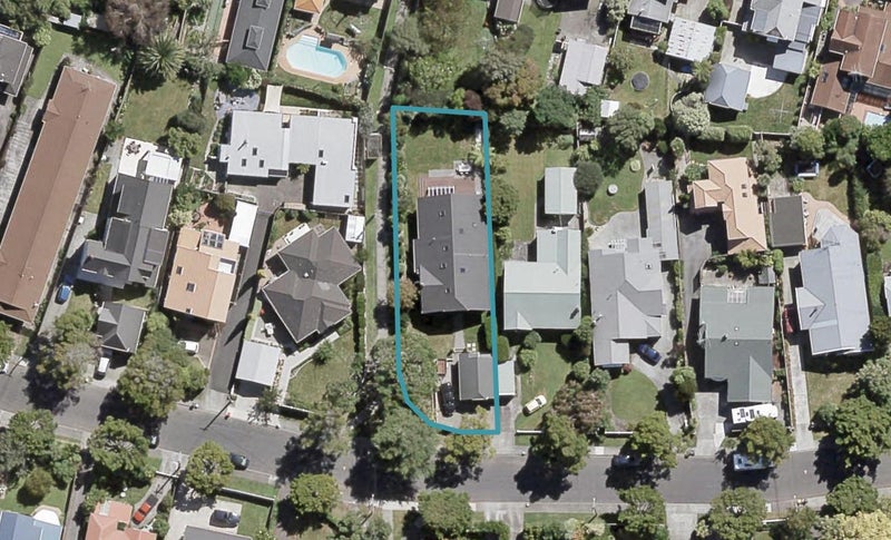 27 Totara Crescent, Woburn, Lower Hutt - Carousel 1