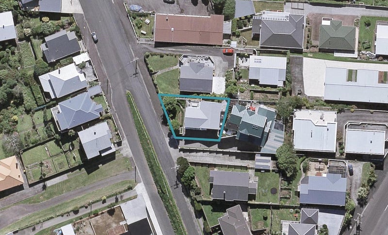 27 Bayly Road, Moturoa, New Plymouth - Carousel 1