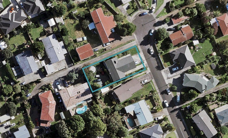 10 Brouder Place, Hillpark, Auckland - Carousel 1