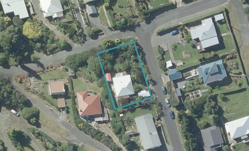 3 Short Street, Ravensbourne, Dunedin - Carousel 1