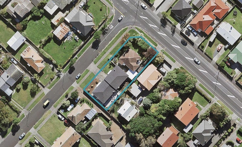 2/2 Waite Avenue, Mount Roskill, Auckland - Carousel 1