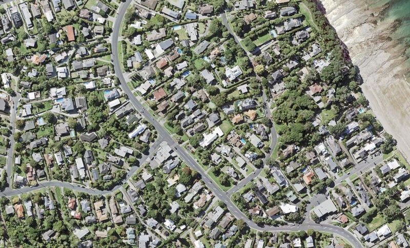 1/329 Beach Road, Campbells Bay, Auckland - Carousel 1