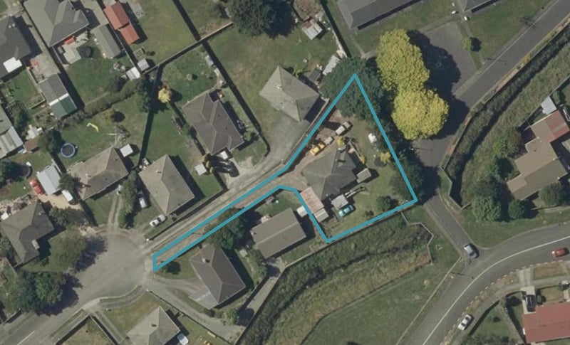 20 Montrose Place, Takaro, Palmerston North - Carousel 1
