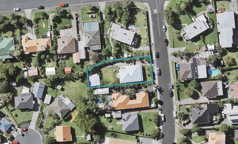 2 Achilles Crescent, Narrow Neck, Auckland - Carousel 1