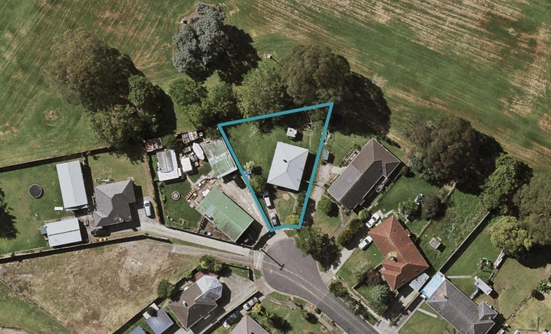 15 Bentley Road, Otara, Auckland - Carousel 1