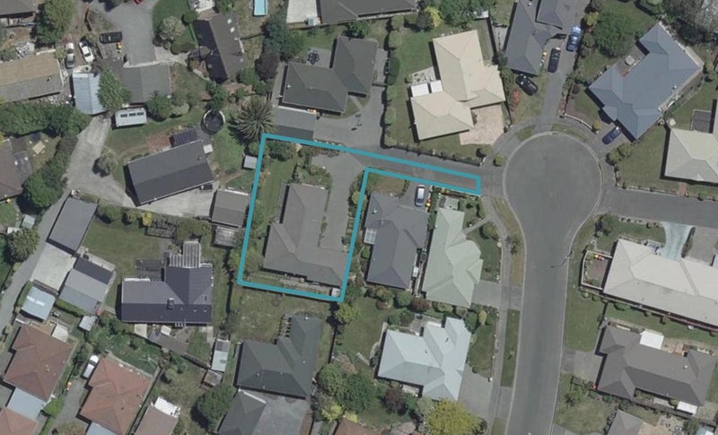 11 Innisfree Place, Northwood, Christchurch - Carousel 1