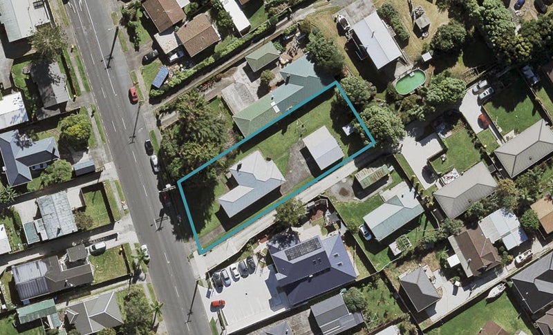 8 Robertson Road, Favona, Auckland - Carousel 1
