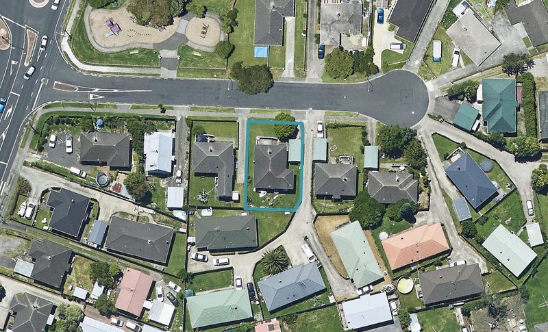 10A Surrey Grove, Parkvale, Tauranga - Carousel 1