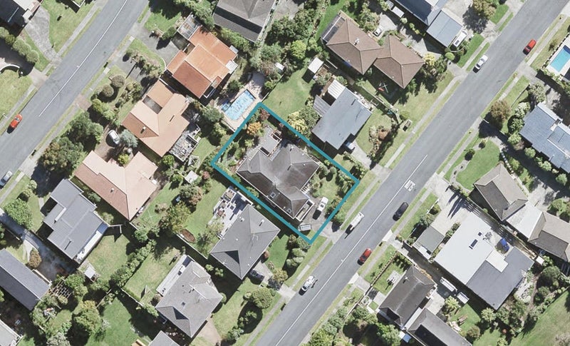 135 Stapleford Crescent, Browns Bay, Auckland - Carousel 1