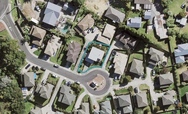 12 Vanhest Way, Ranui, Auckland - Carousel 1