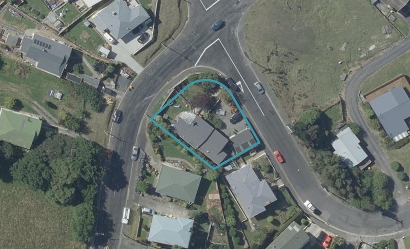 2 Roy Crescent, Concord, Dunedin - Carousel 1