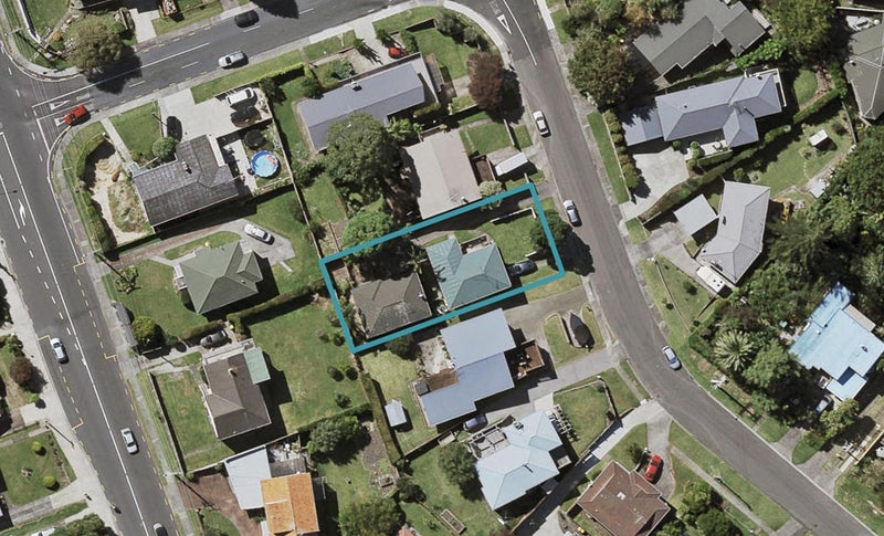 1/58 Corunna Road, Milford, Auckland - Carousel 1
