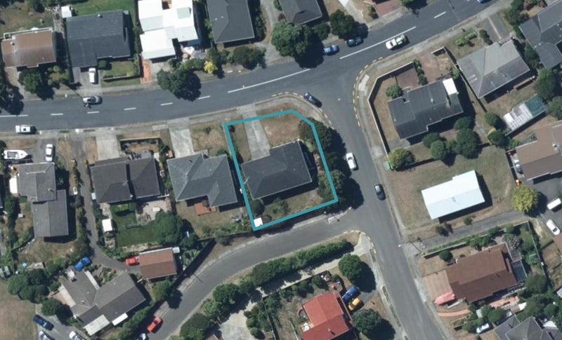 77 Tweed Road, Papakowhai, Porirua - Carousel 1