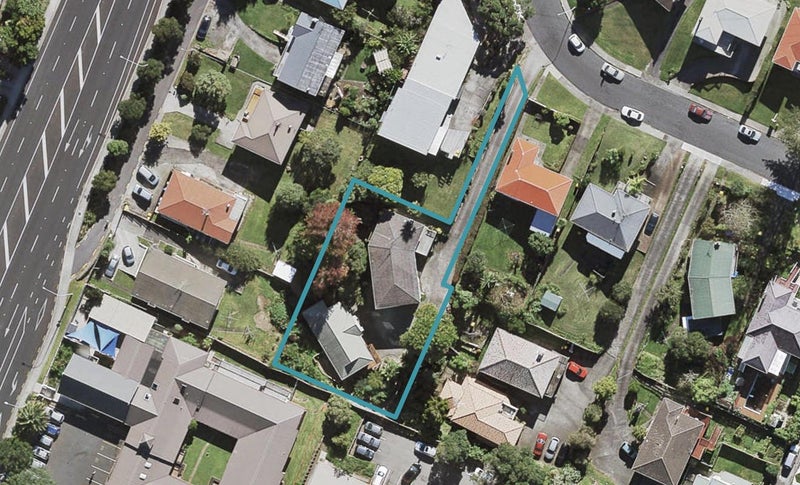 2/5 Camelot Place, Glenfield, Auckland - Carousel 1
