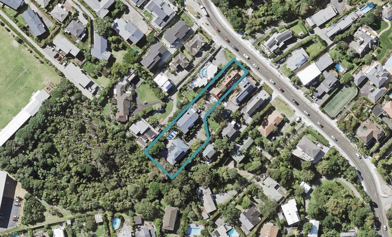 2/130 Beach road, Castor Bay, Auckland - Carousel 1