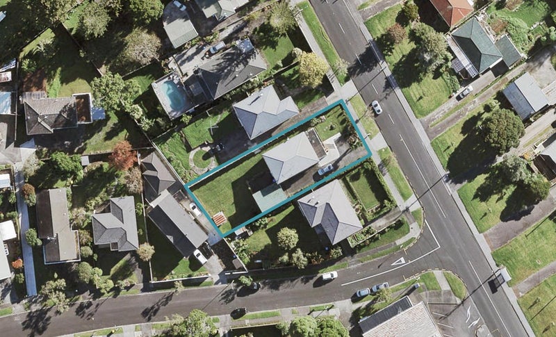 257 New Windsor Road, New Windsor, Auckland - Carousel 1