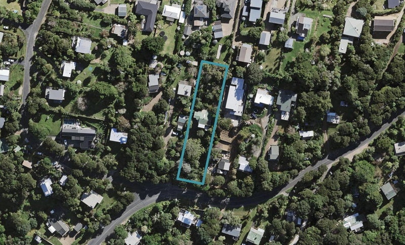 25 Goodwin Avenue, Oneroa, Waiheke Island - Carousel 1