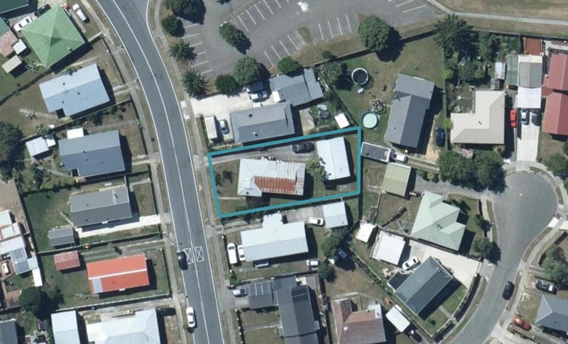 16 Conclusion Street, Ascot Park, Porirua - Carousel 1