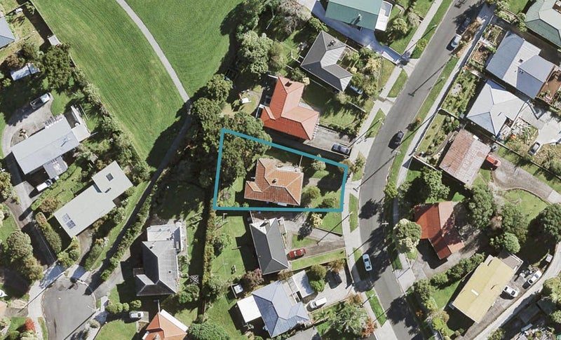 127 Methuen Road, New Windsor, Auckland - Carousel 1