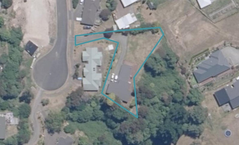6 Larchwood Grove, Rangatira Park, Taupo - Carousel 1
