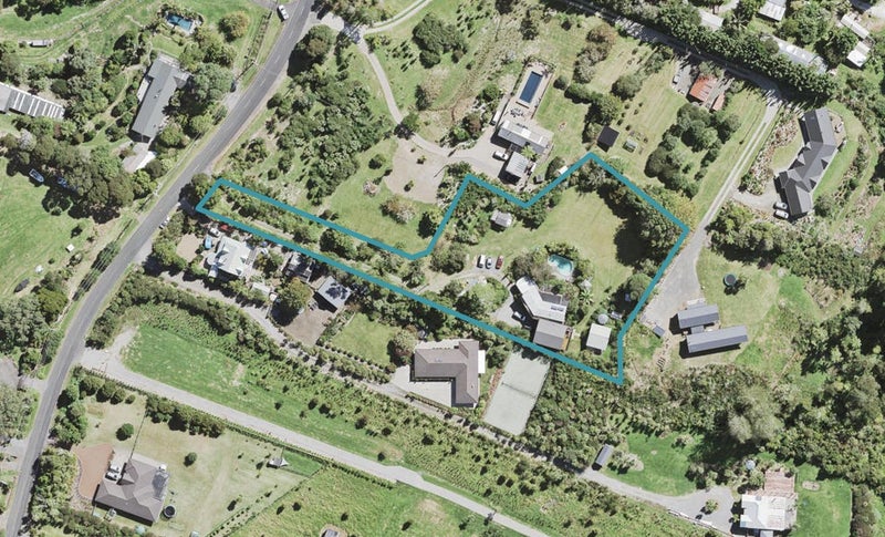 118 Parker Road, Oratia, Auckland - Carousel 1