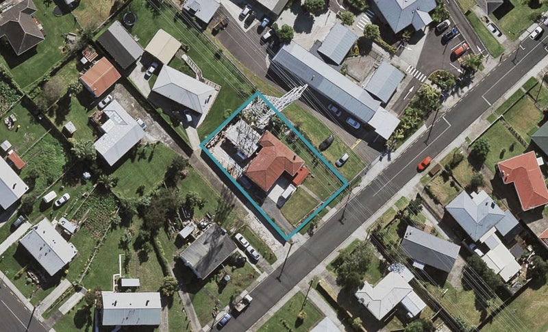 10 Edward Ave, Otara, Manukau - Carousel 1