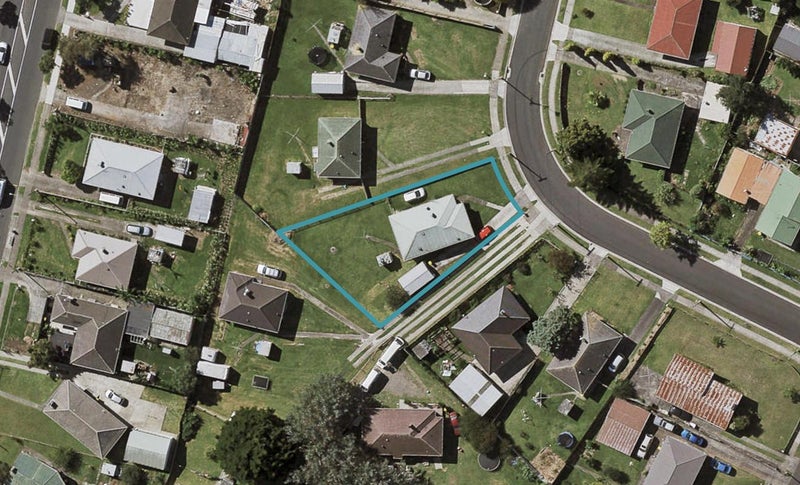 23 Clutha Crescent, Clover Park, Auckland - Carousel 1