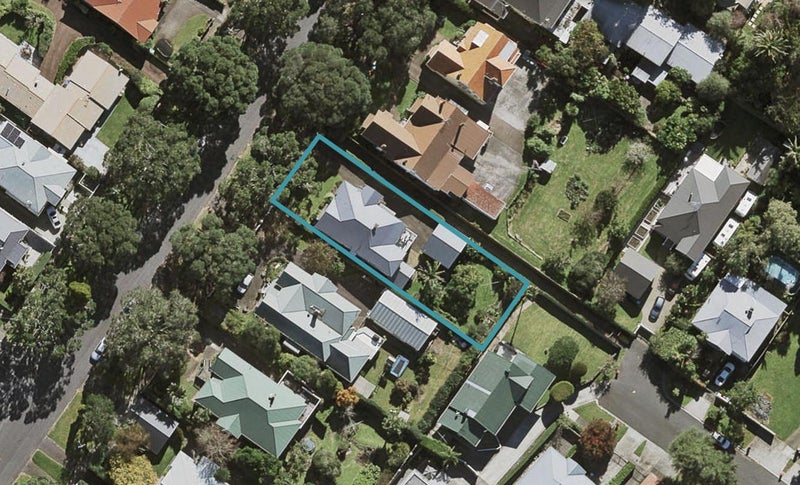 12 Aratonga Avenue, Greenlane, Auckland - Carousel 1