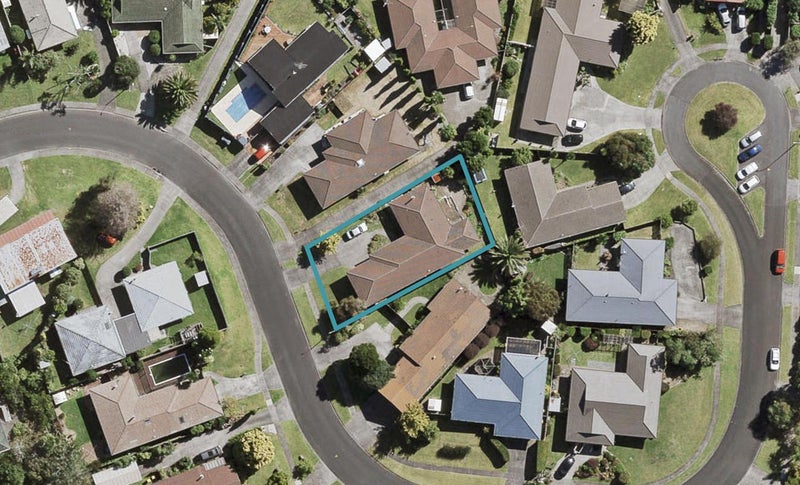 26 Frank Evans Place, Henderson, Auckland - Carousel 1