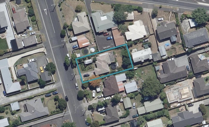 86 Fox Street, Hamilton East, Hamilton - Carousel 1