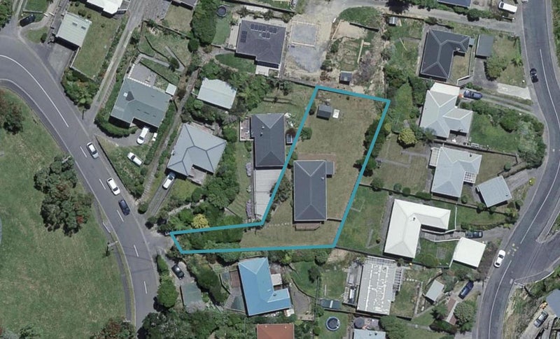 43 Salford Street, Newlands, Wellington - Carousel 1