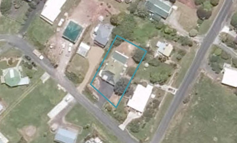 28 Kilbraugh Street, Maungaturoto - Carousel 1