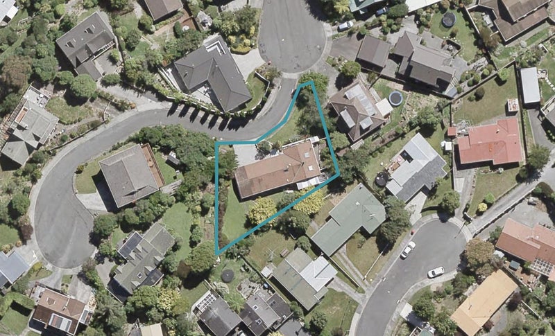 9 Roman Close, Silverstream, Upper Hutt - Carousel 1
