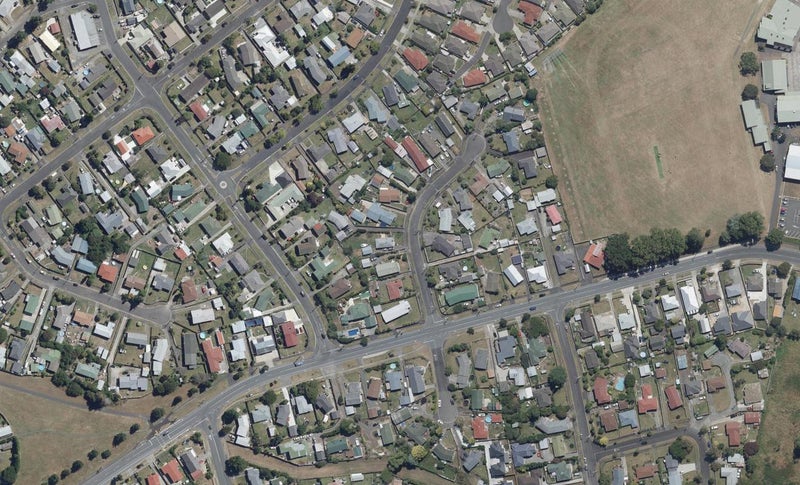 2/5 Sundown Crescent, Melville, Hamilton - Carousel 1