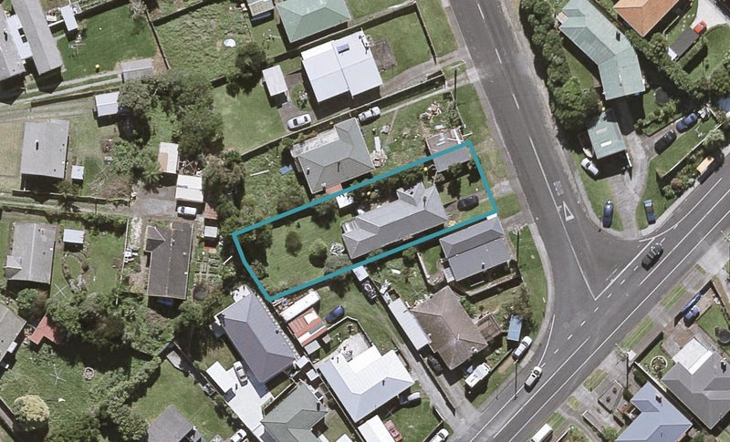 3 Paritutu Road, Spotswood, New Plymouth - Carousel 1