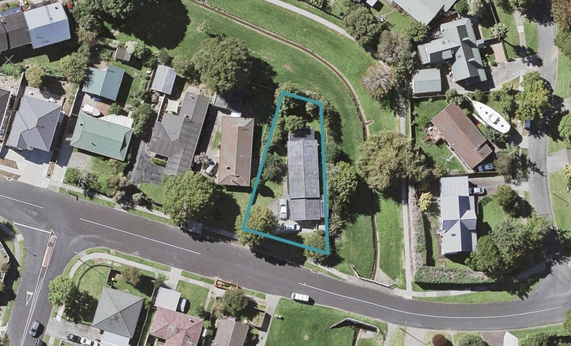 54 Kurnell Drive, Botany Downs, Auckland - Carousel 1