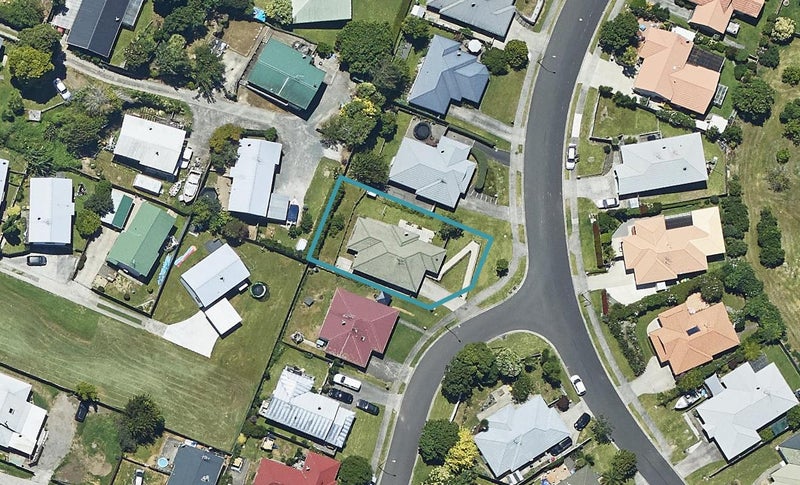 14 Sunvale Place, Gate Pa, Tauranga - Carousel 1