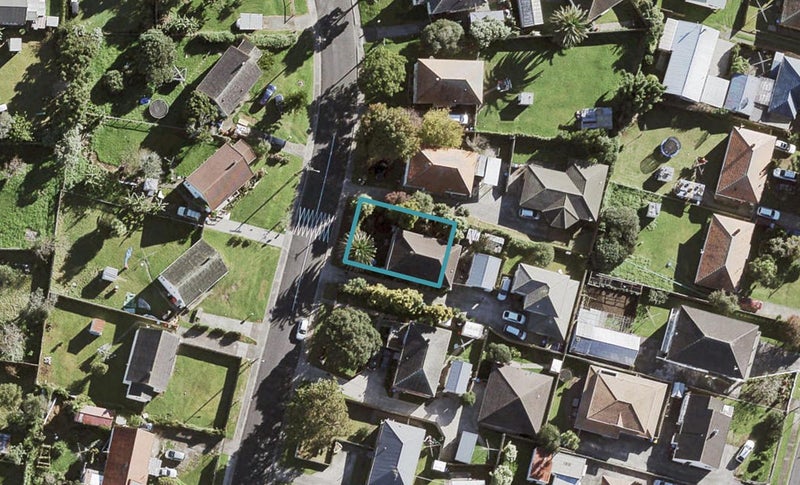 10 Burnett Avenue, Mount Roskill, Auckland - Carousel 1