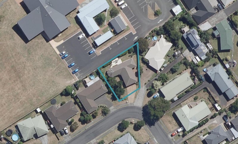 30 Dover Road, St Andrews, Hamilton - Carousel 1