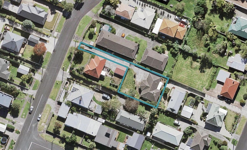 111A Lynwood Road, New Lynn, Auckland - Carousel 1