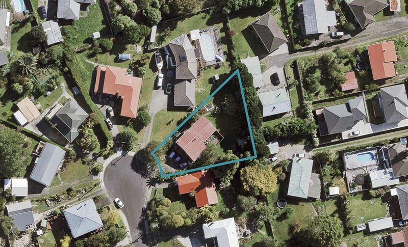 11 Gaede Terrace, Sunnyvale, Auckland - Carousel 1