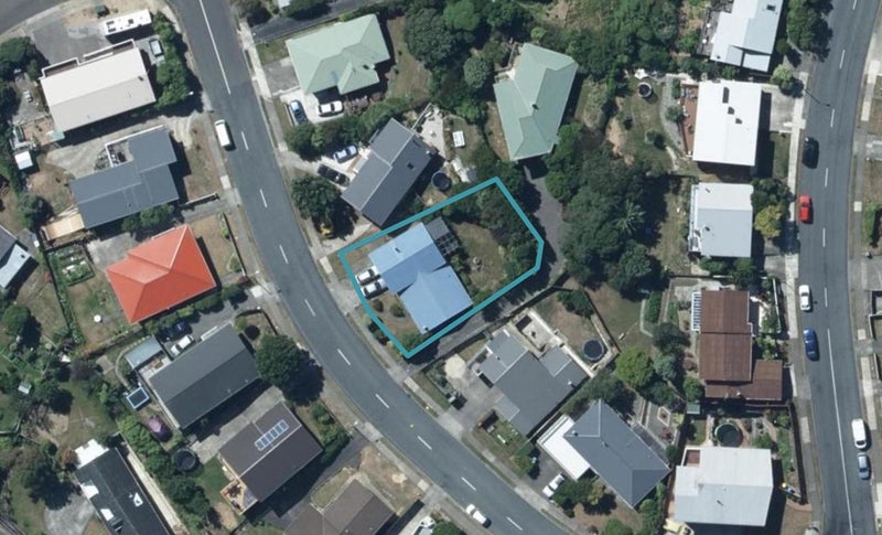 36 Brora Crescent, Papakowhai, Porirua - Carousel 1