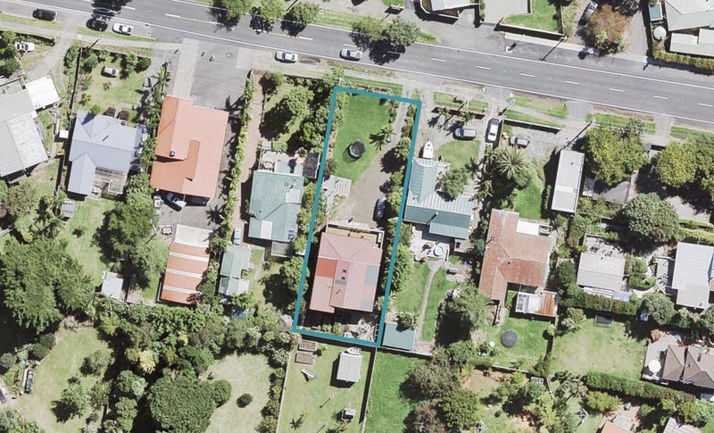 79 Victory Road, Laingholm, Auckland - Carousel 1