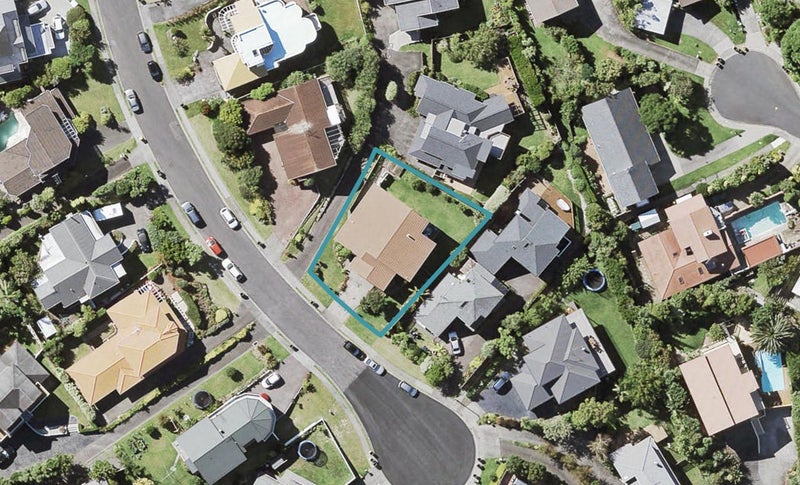 24 Calypso Place, Rothesay Bay, Auckland - Carousel 1