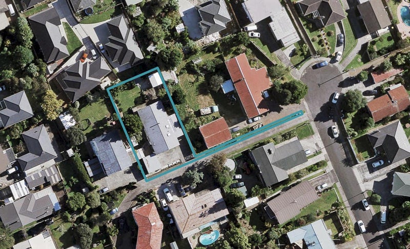 18 Brouder Place, Hillpark, Auckland - Carousel 1