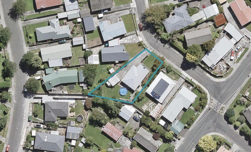 13 Ponderosa Grove, Maoribank, Upper Hutt - Carousel 1